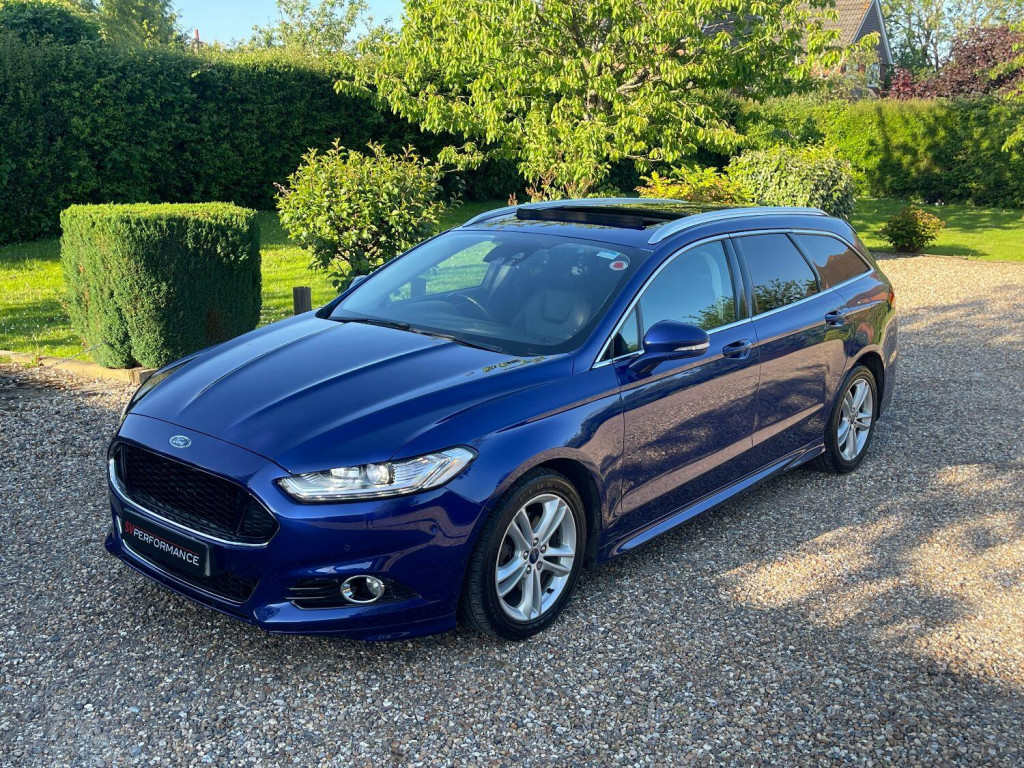 View FORD MONDEO 2.0 TDCi Titanium 180 BHP - Very High Spec - Exterior Body Styling - Panoramic Roof - ULEZ Exempt