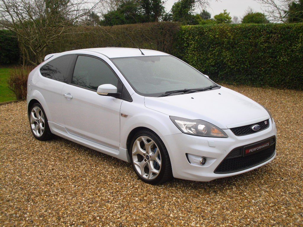 View FORD FOCUS 2.5 ST-3 225 BHP - Rare Pearl Ice White - Low Mileage - Cambelt and Waterpump Done