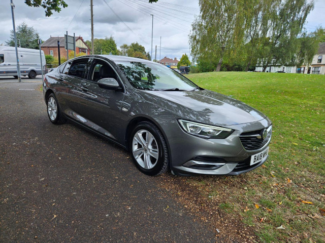 VAUXHALL INSIGNIA 1.6 Turbo D ecoTEC BlueInjection Tech Line Nav (2018/18)