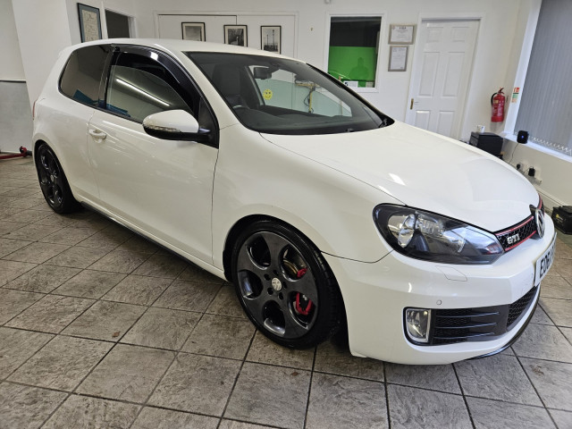 VOLKSWAGEN GOLF 2.0 TSI GTI (2011/61)