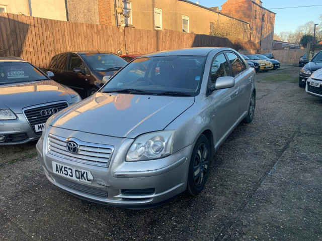 TOYOTA AVENSIS