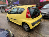 PEUGEOT 107