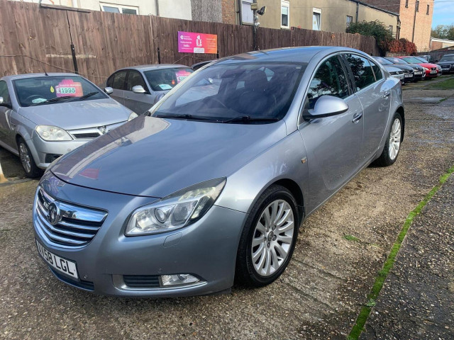 VAUXHALL INSIGNIA