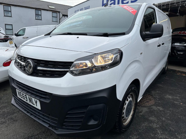 VAUXHALL VIVARO