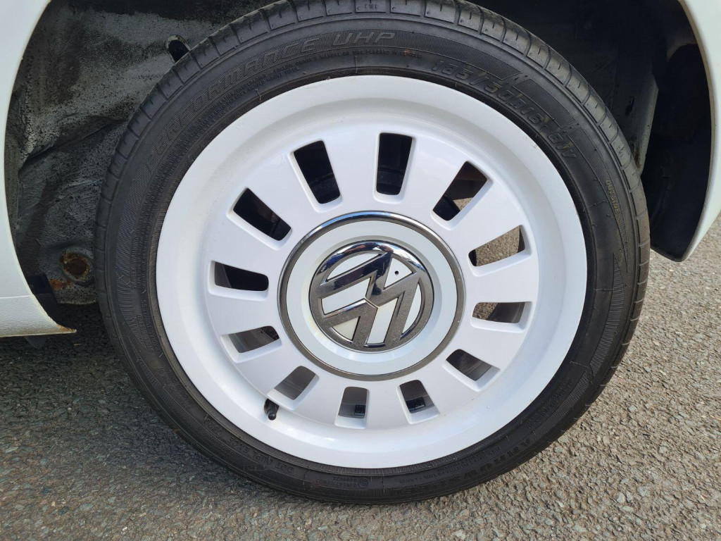 VOLKSWAGEN UP