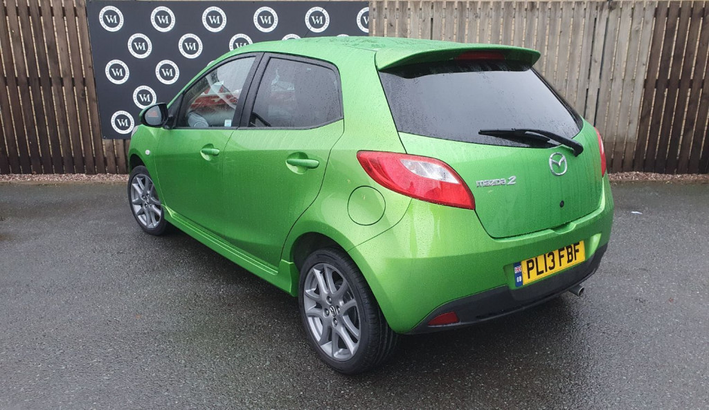 MAZDA 2