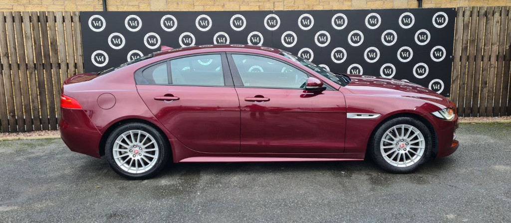JAGUAR XE