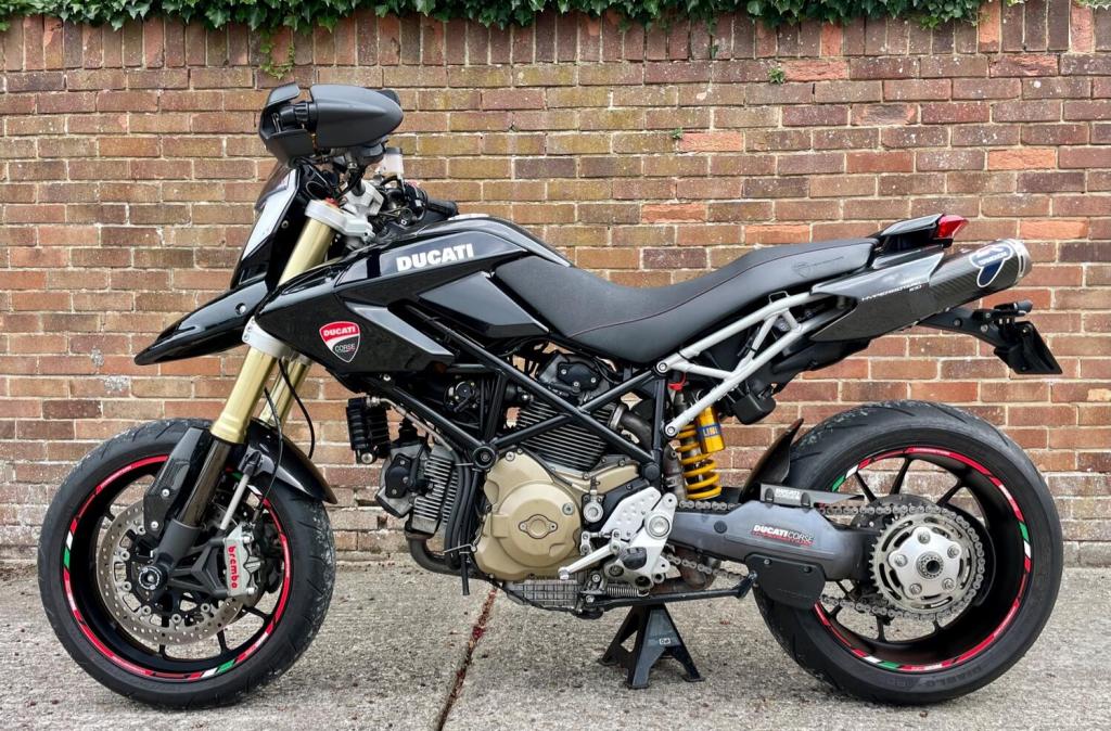 View DUCATI Hypermotard -