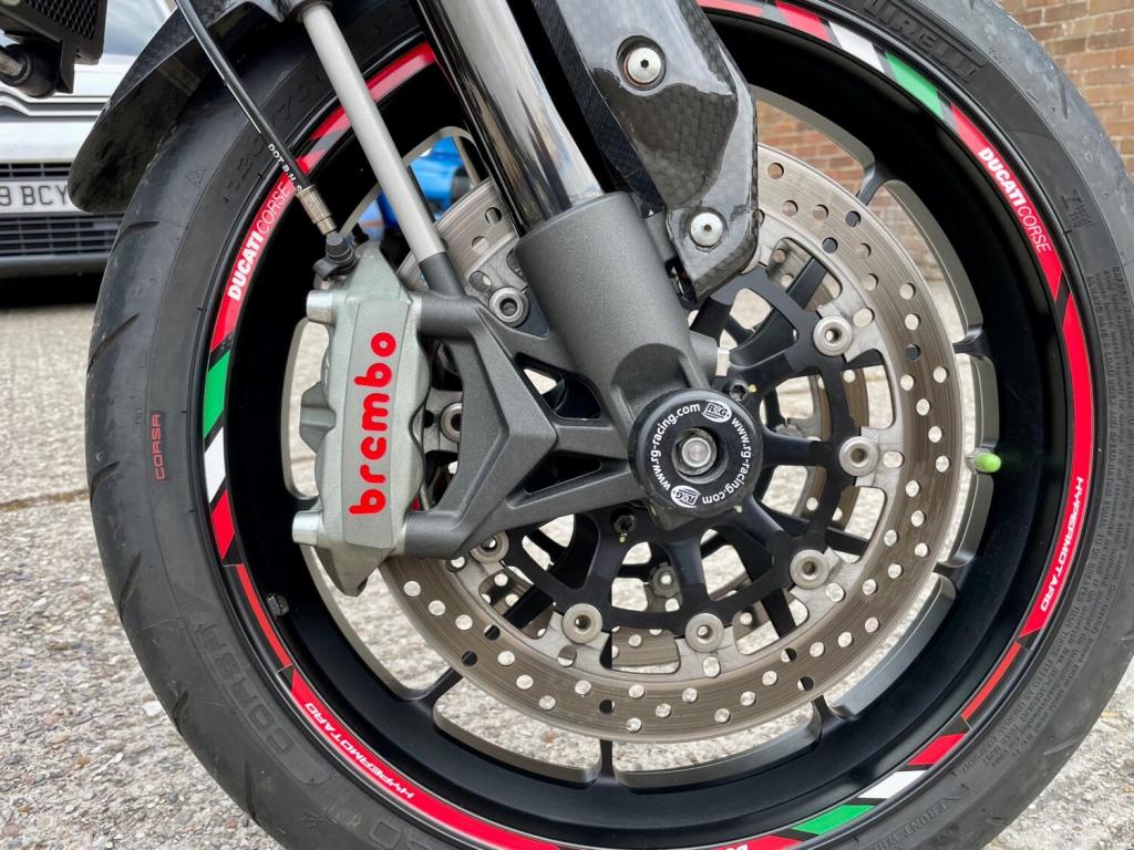 DUCATI Hypermotard