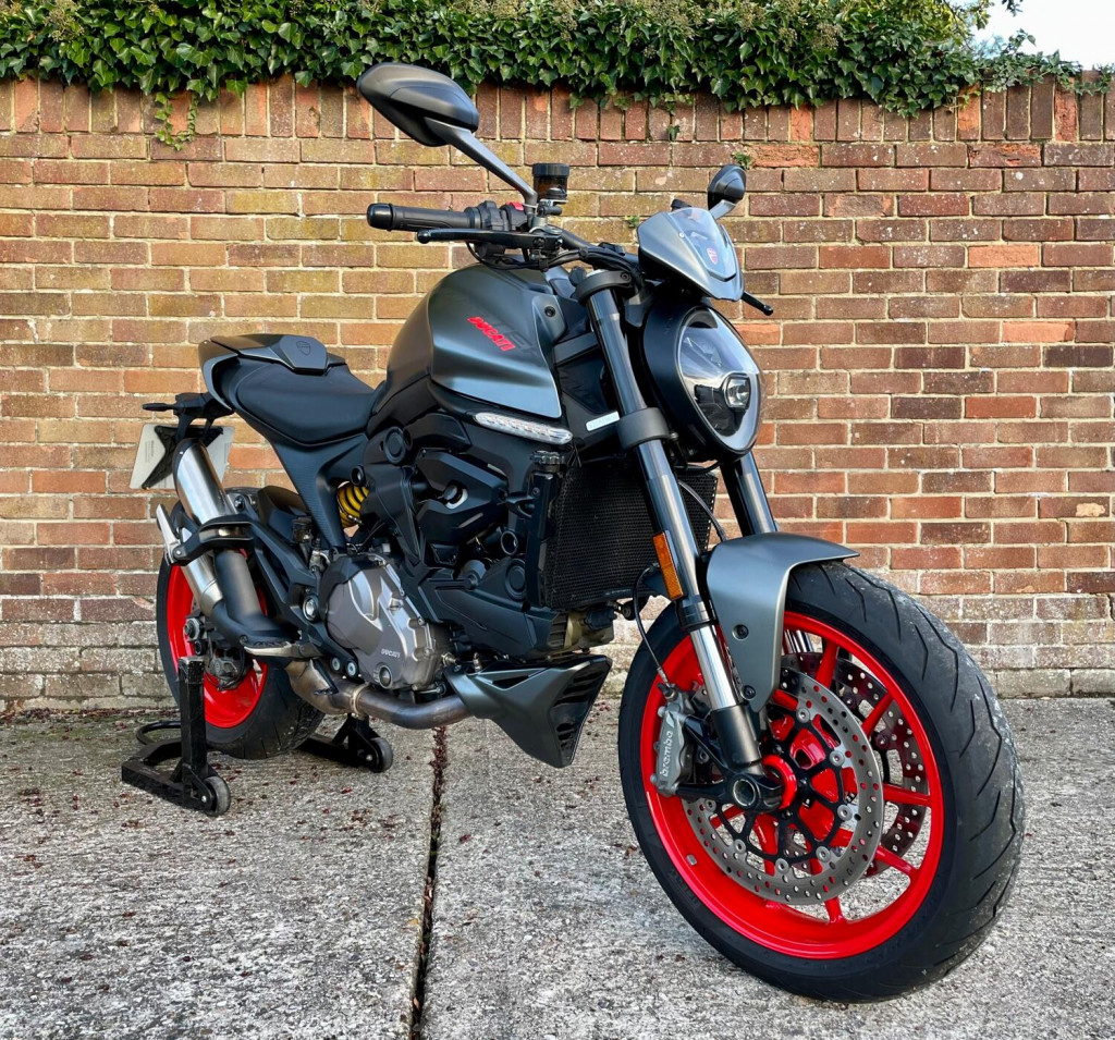 View DUCATI Monster MONSTER 937 PLUS