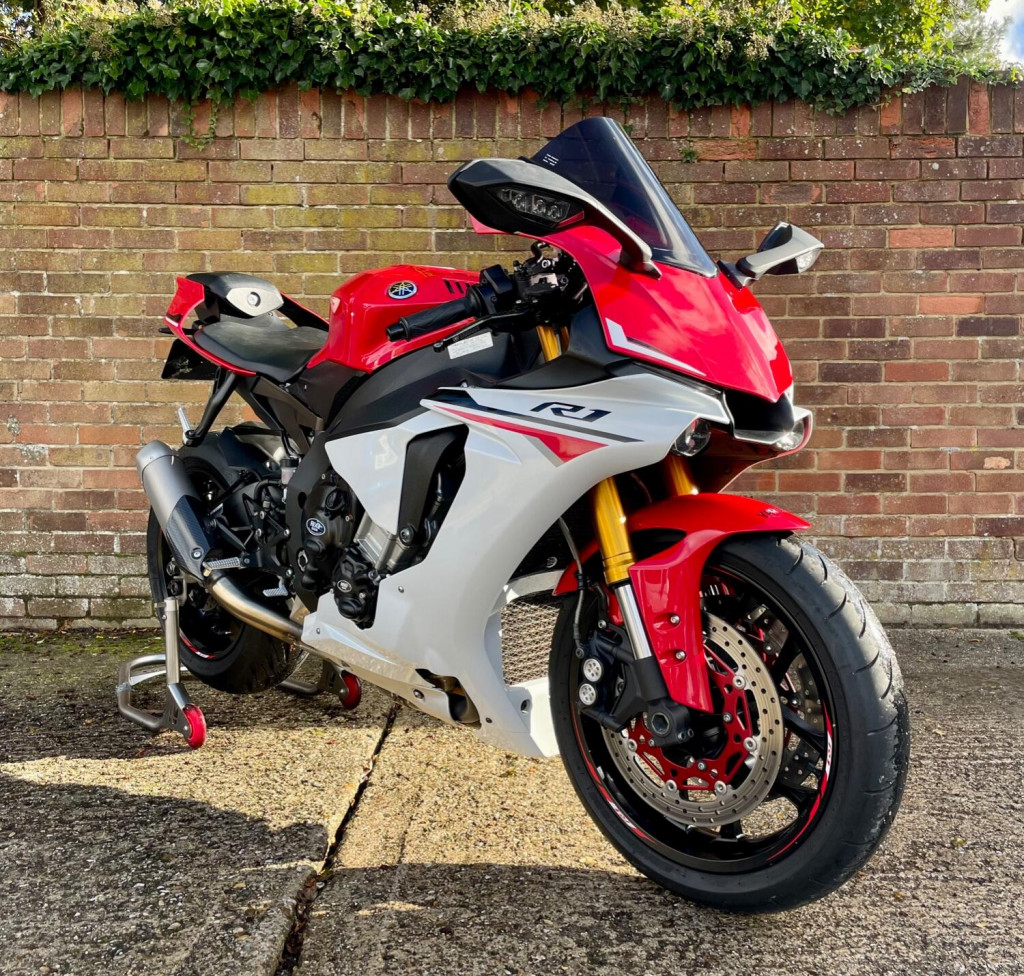 View YAMAHA R1 YZF R1