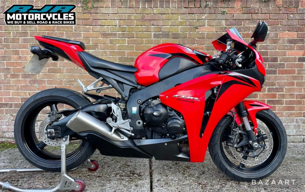 View HONDA CBR1000RR Fireblade -