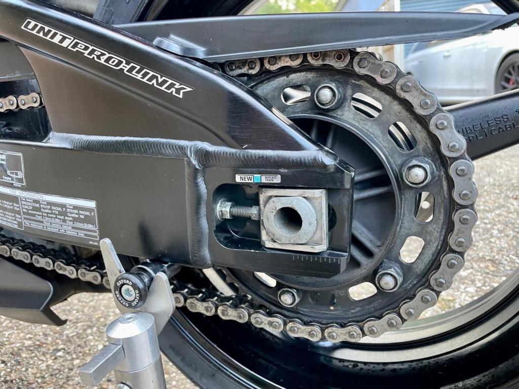 HONDA CBR1000RR Fireblade