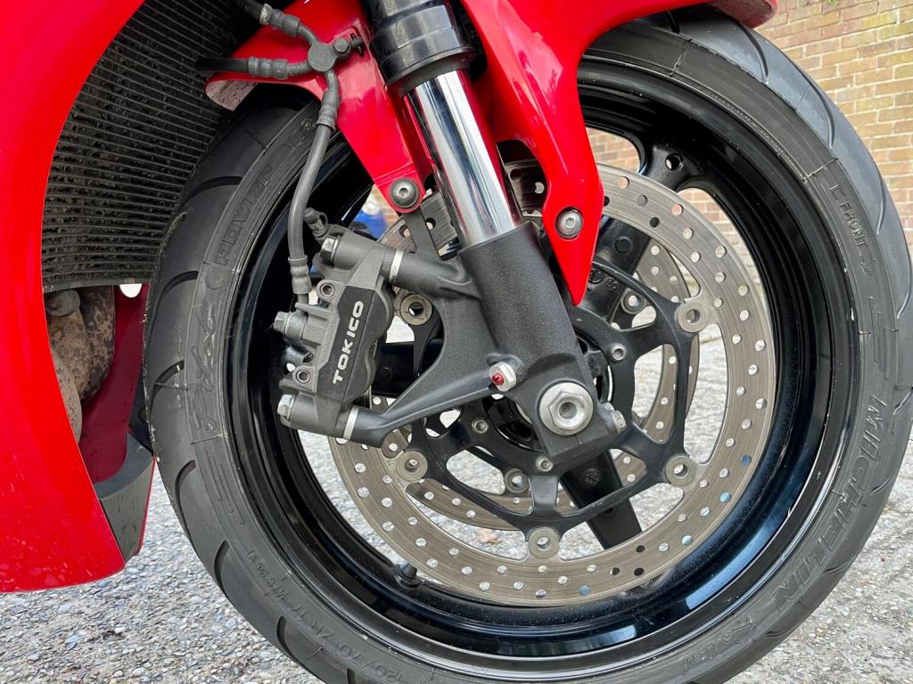 HONDA CBR1000RR Fireblade