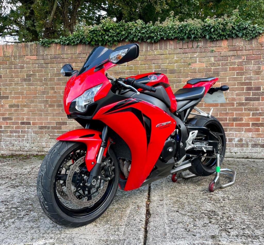 HONDA CBR1000RR Fireblade