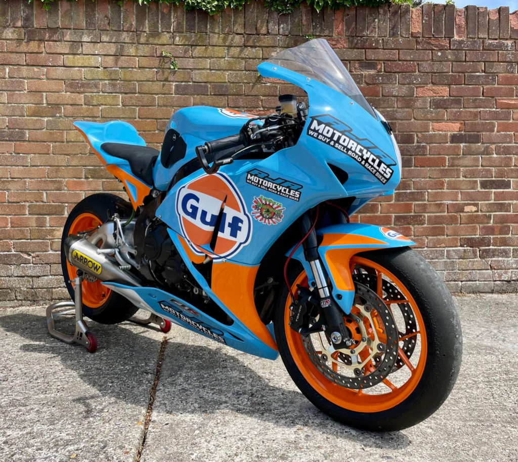 View HONDA CBR1000RR Fireblade Super Sports (2015 - 2017)