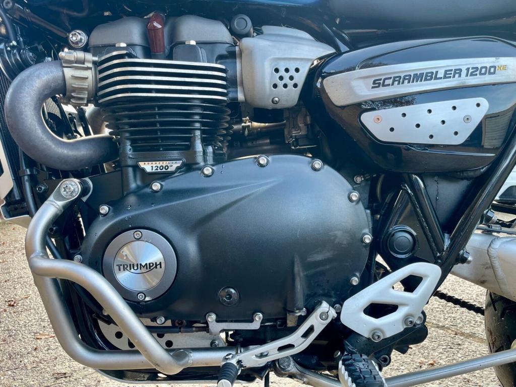 TRIUMPH SCRAMBLER 1200