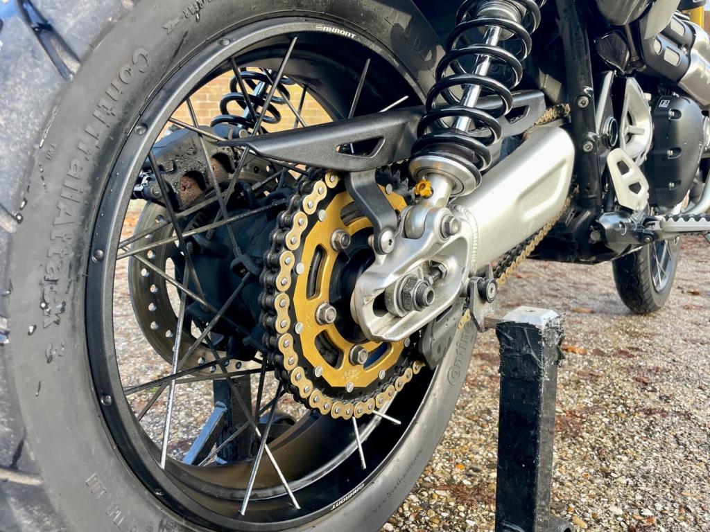 TRIUMPH SCRAMBLER 1200