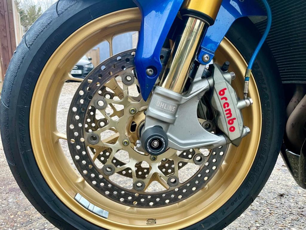 HONDA CBR1000RR Fireblade