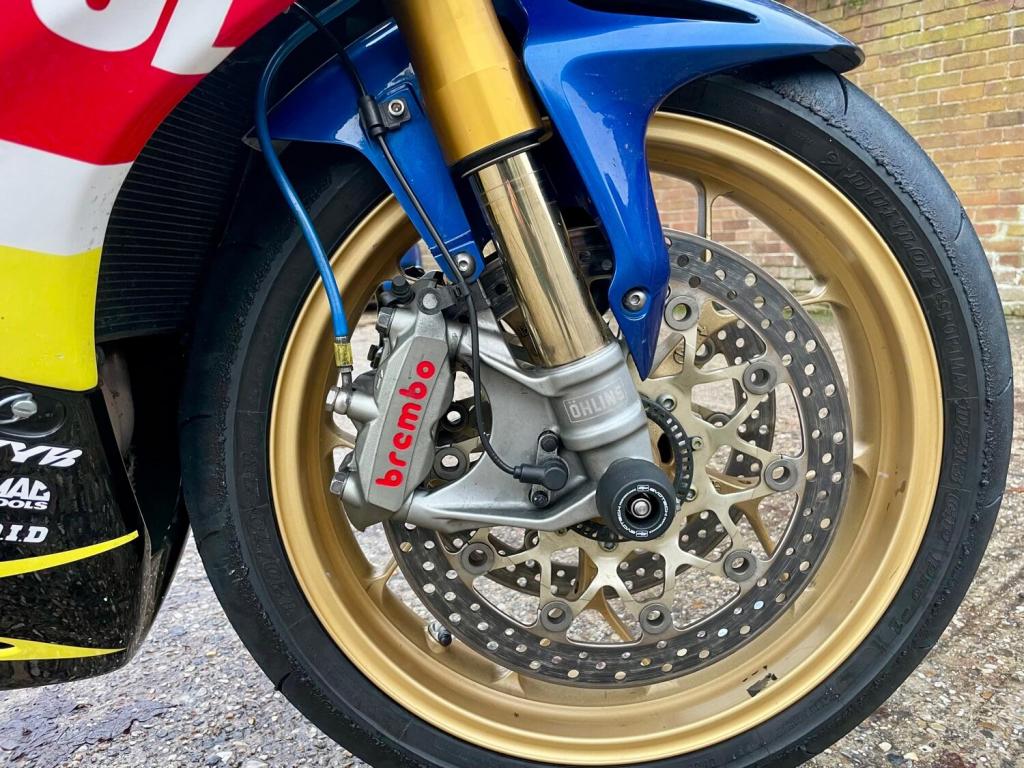 HONDA CBR1000RR Fireblade