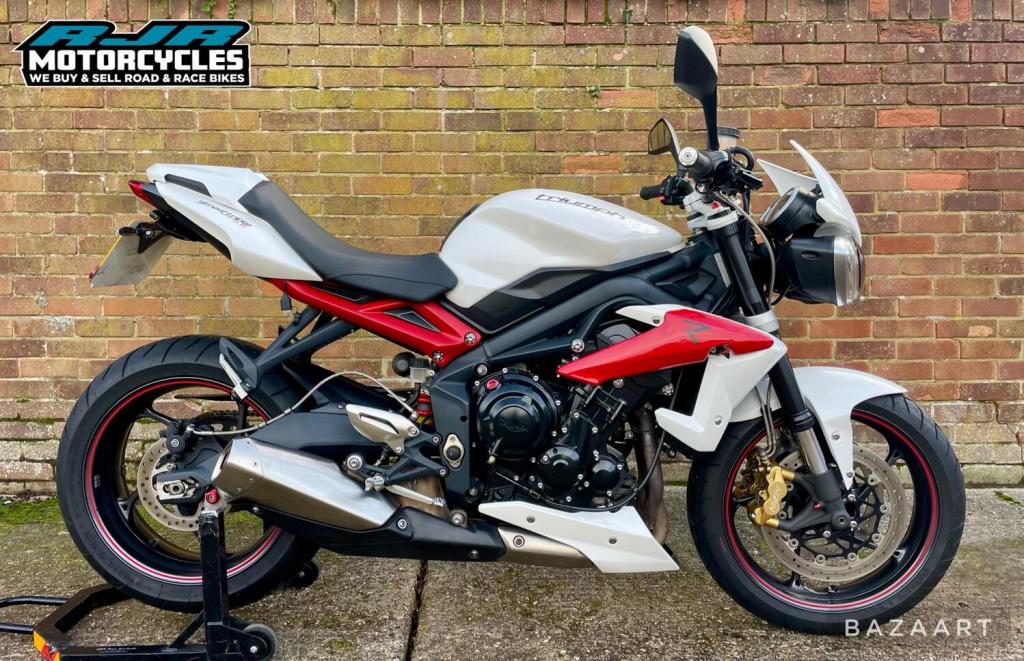 View TRIUMPH STREET TRIPLE 765   