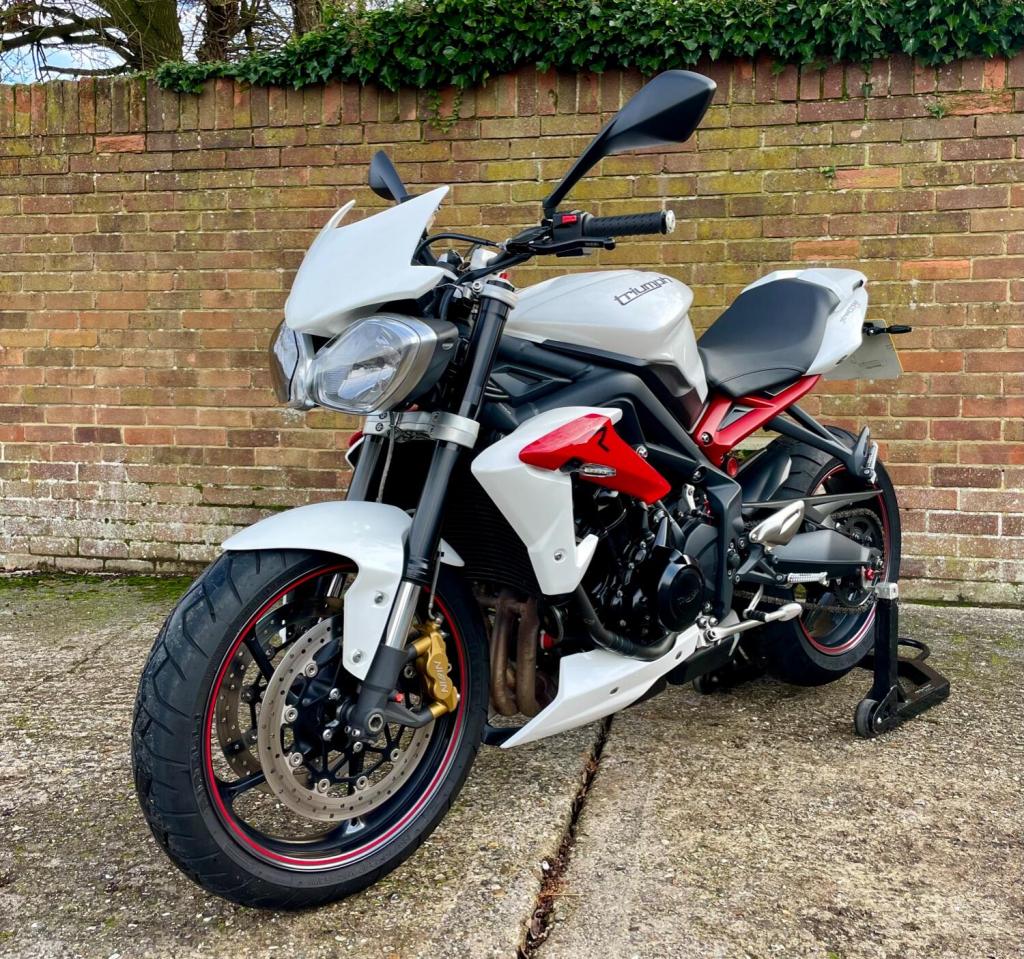TRIUMPH STREET TRIPLE 765