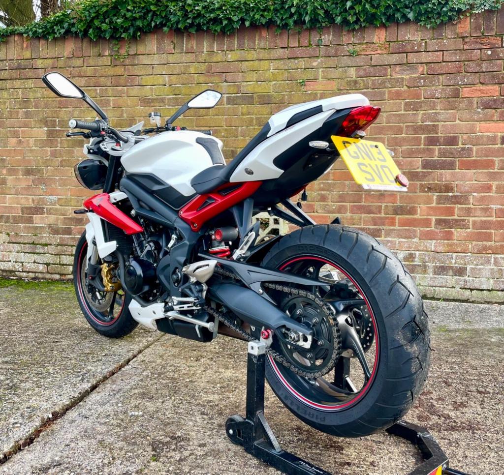 TRIUMPH STREET TRIPLE 765