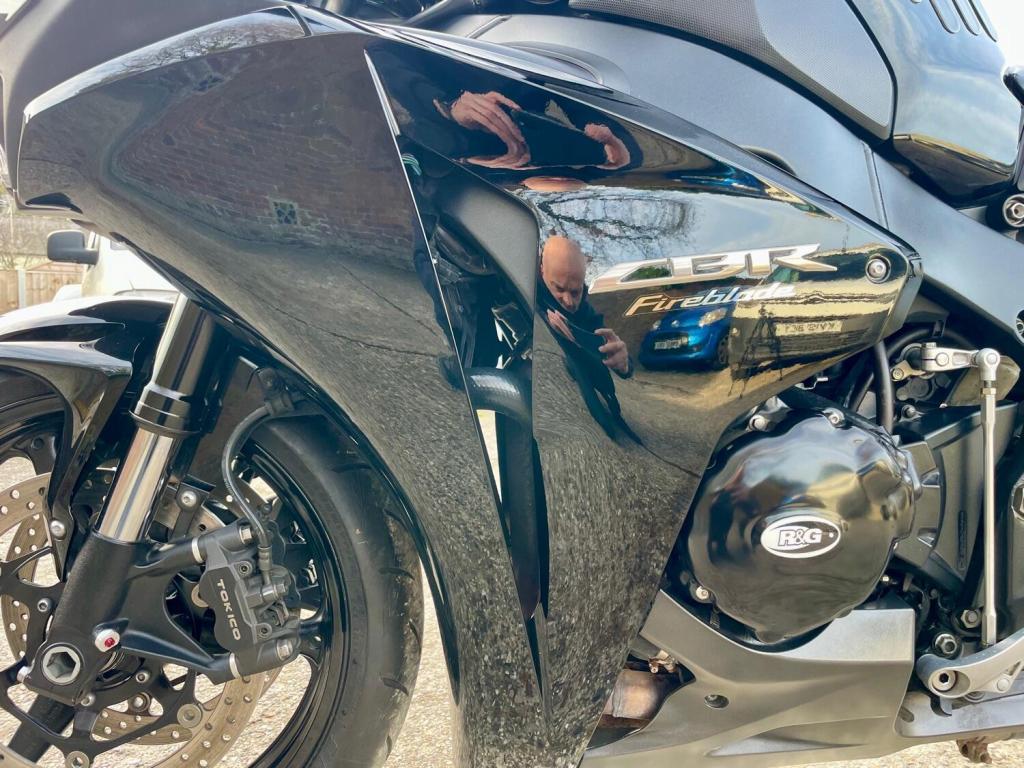 HONDA CBR1000RR Fireblade