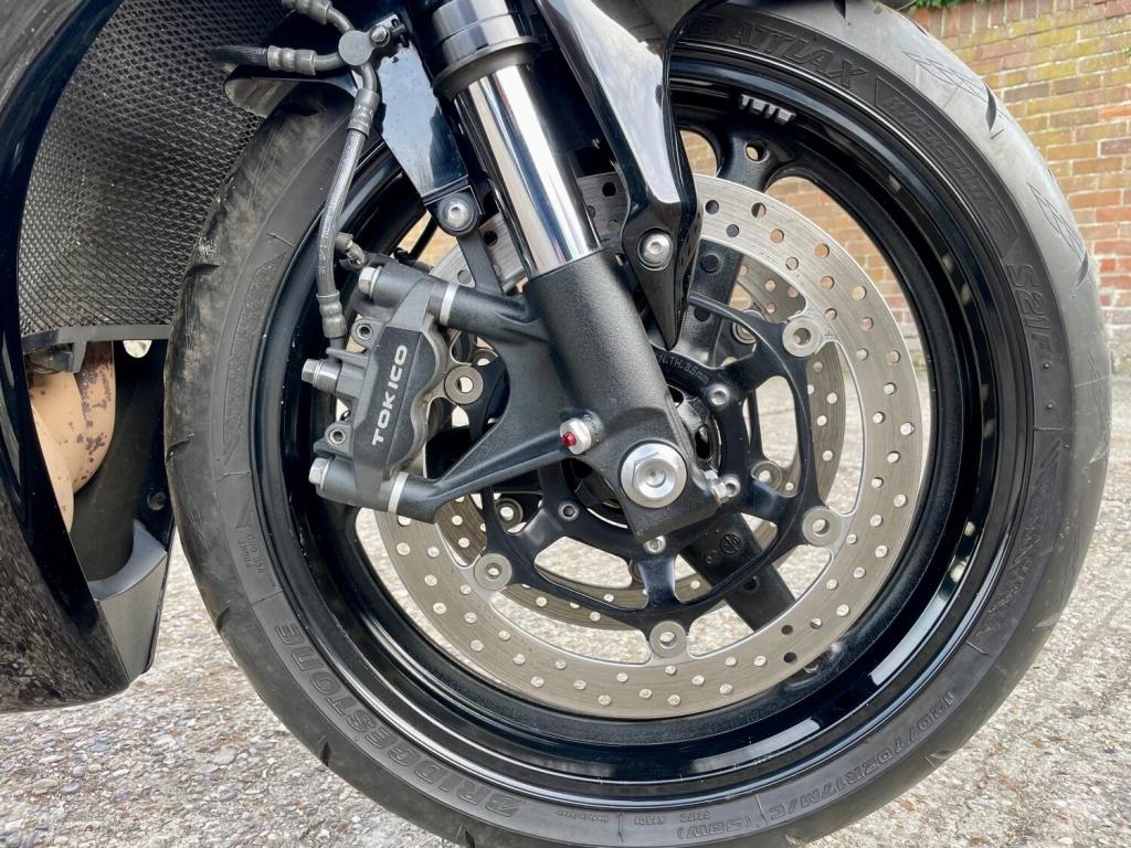 HONDA CBR1000RR Fireblade