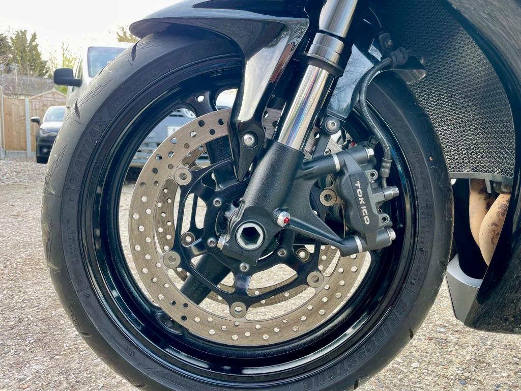 HONDA CBR1000RR Fireblade