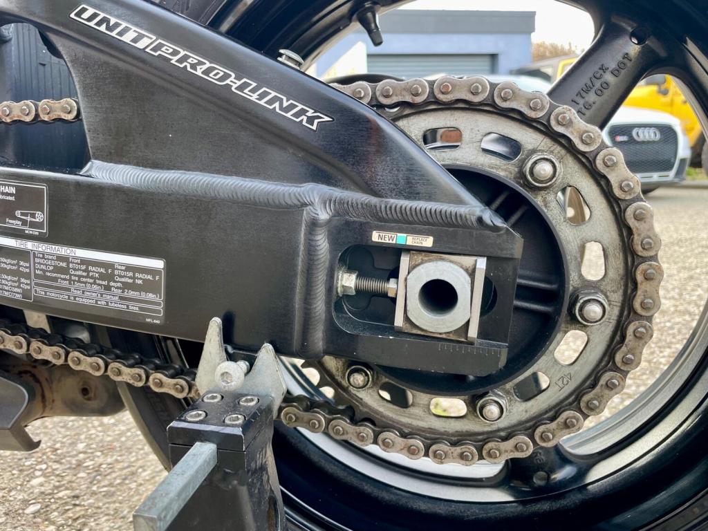 HONDA CBR1000RR Fireblade