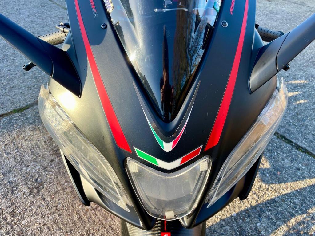 APRILIA RSV4