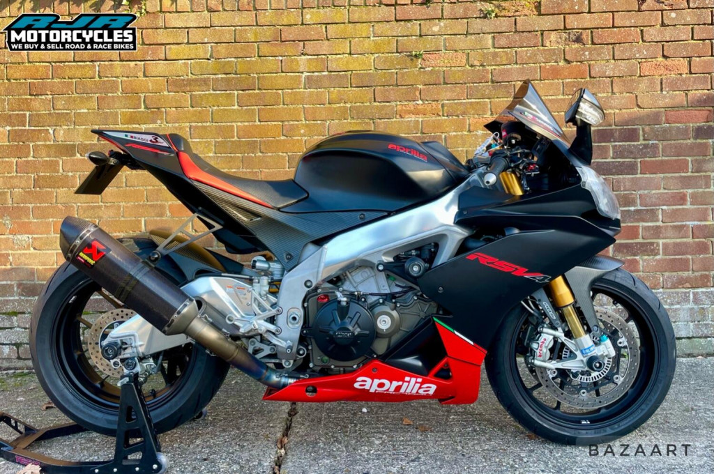 View APRILIA RSV4   