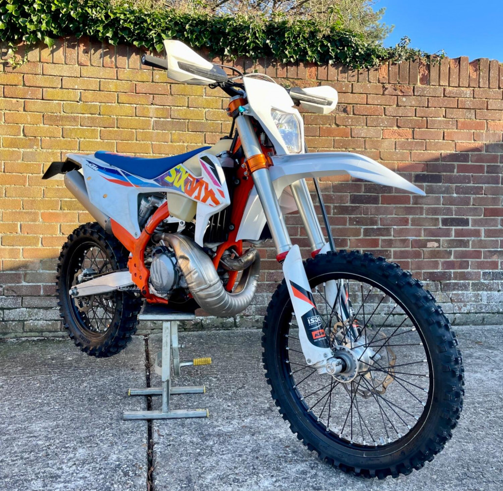 View KTM EXC  SIX DAYS