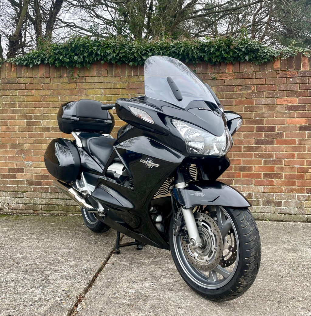 View HONDA ST1300 Pan European   