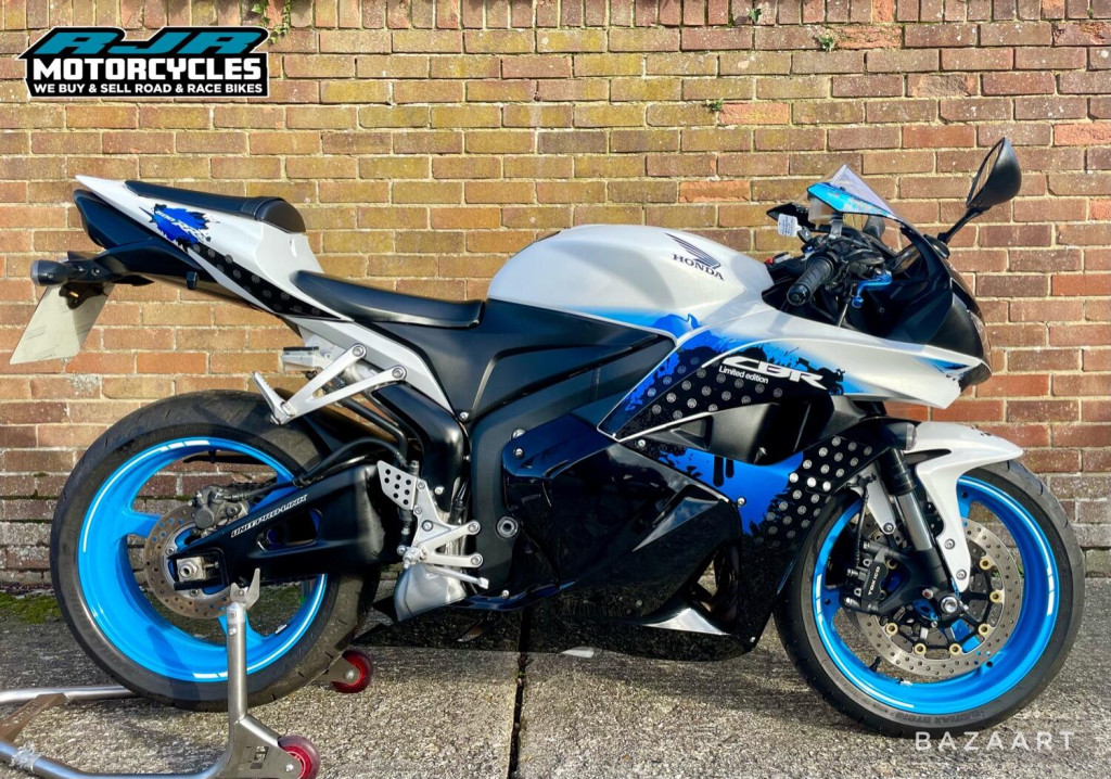 View HONDA CBR600RR   
