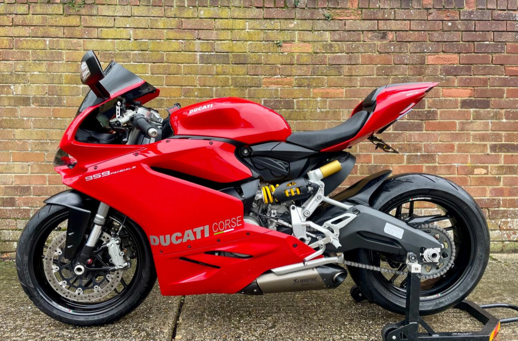 View DUCATI 959 Panigale   