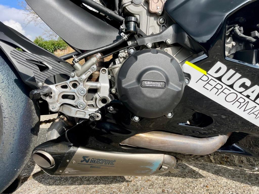 DUCATI PANIGALE V2