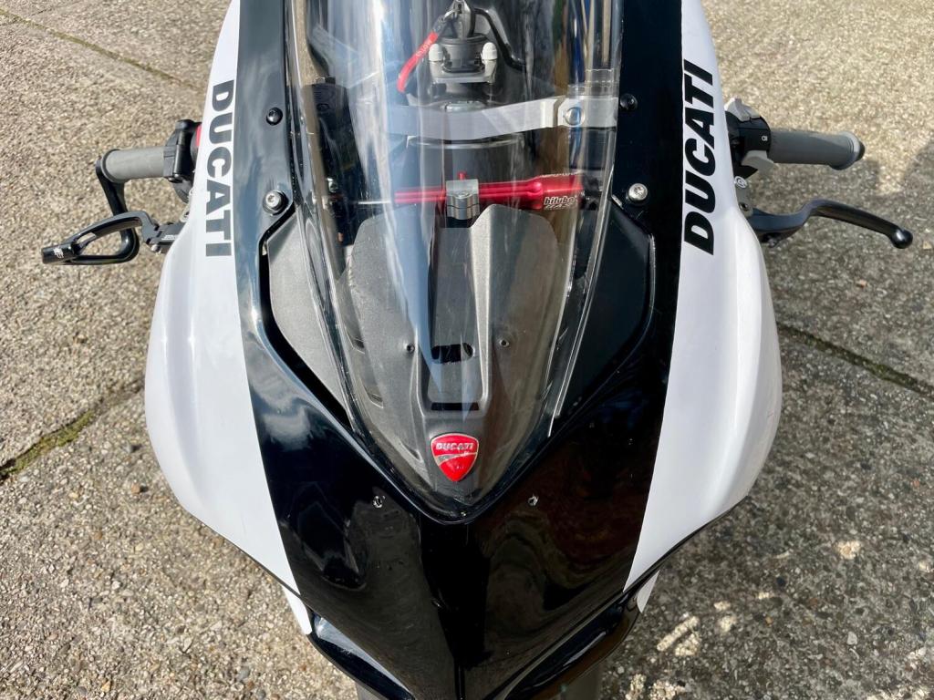 DUCATI PANIGALE V2