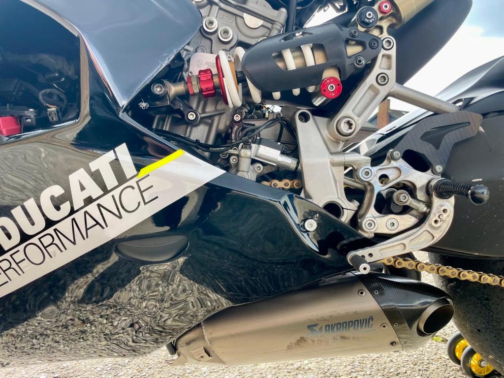 DUCATI PANIGALE V2