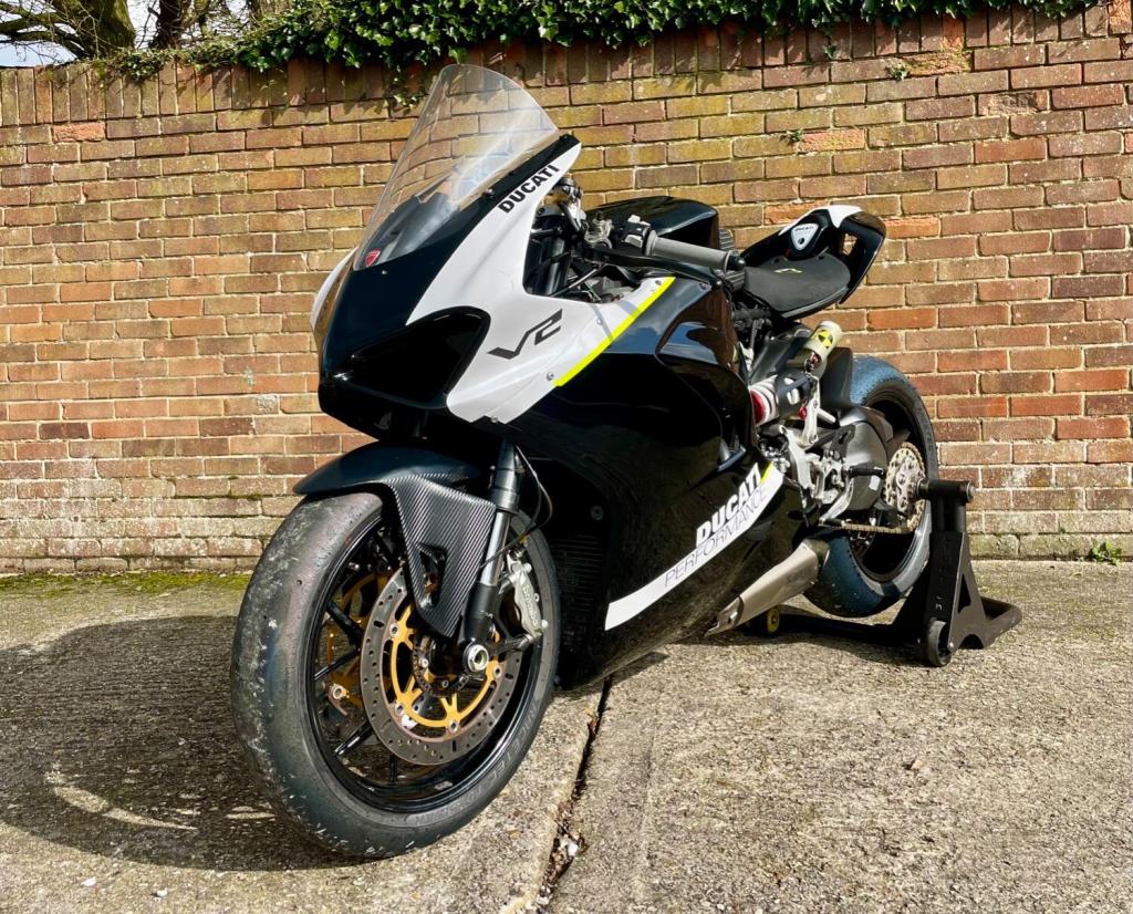 DUCATI PANIGALE V2
