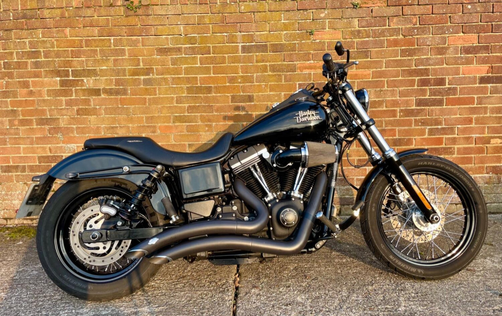 View HARLEY-DAVIDSON FXDB   103 STREETBOB 1690