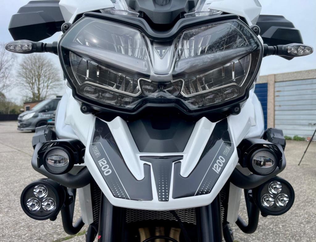 TRIUMPH TIGER 1200