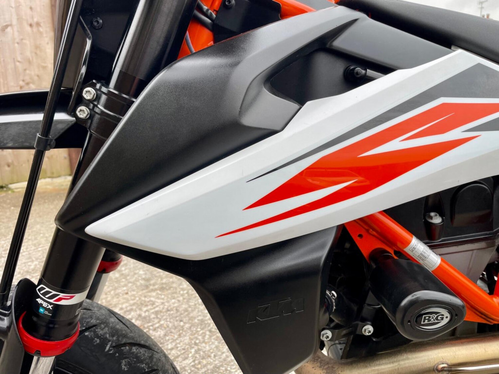 KTM 690 SMC R