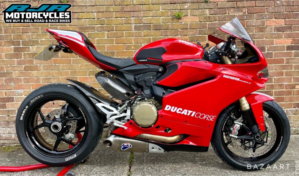View DUCATI 1299 Panigale 