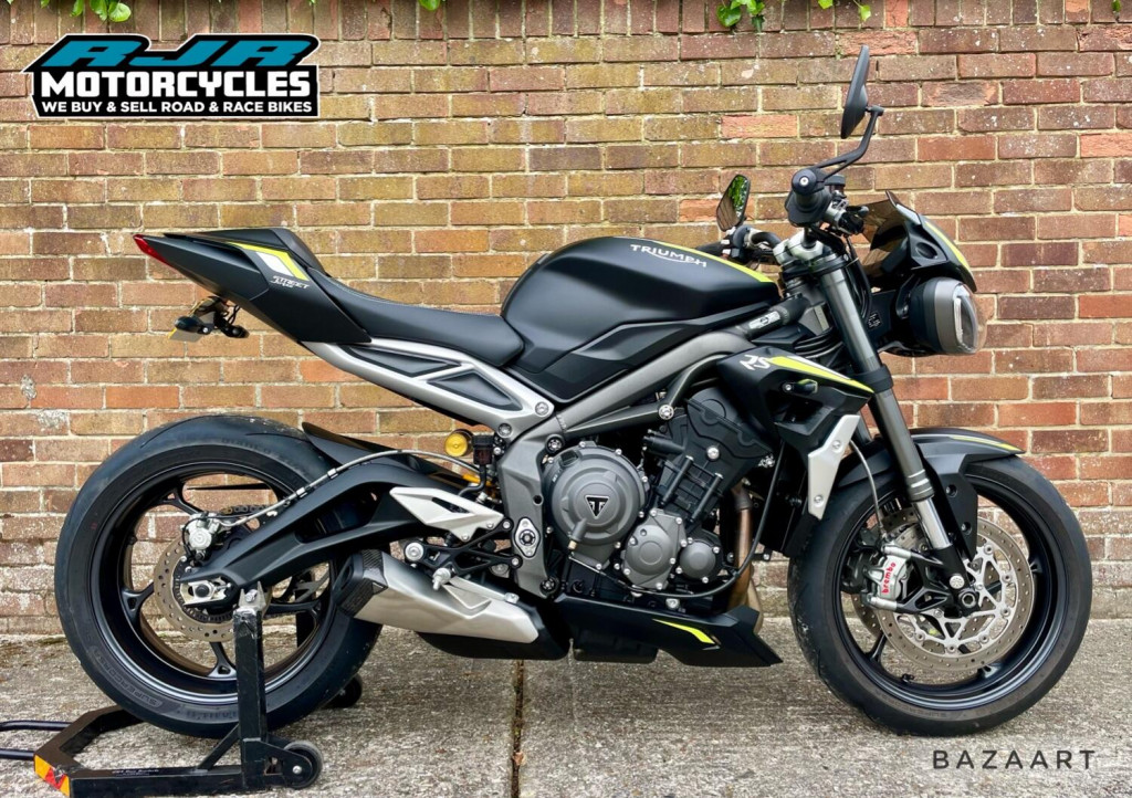 View TRIUMPH STREET TRIPLE 765 