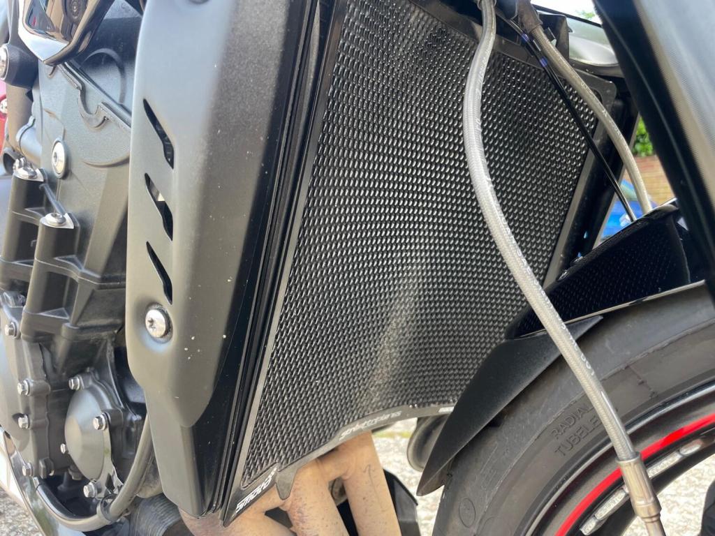 TRIUMPH STREET TRIPLE 765