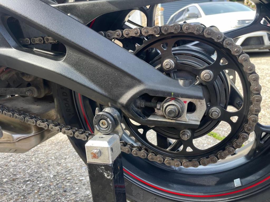 TRIUMPH STREET TRIPLE 765