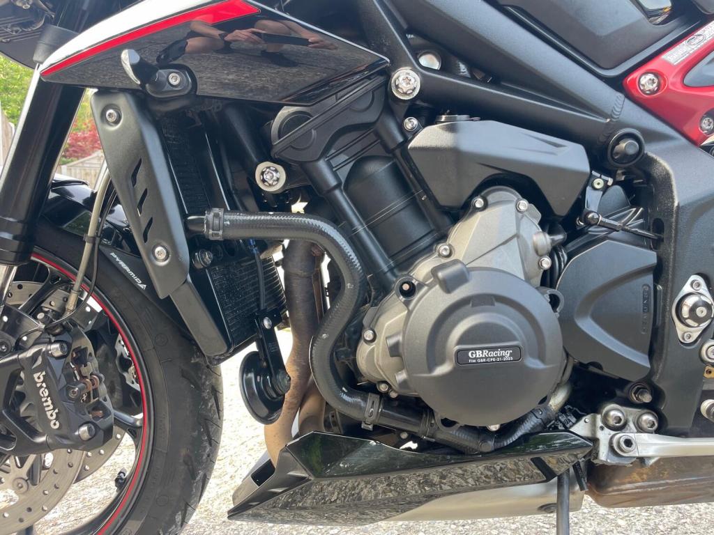 TRIUMPH STREET TRIPLE 765