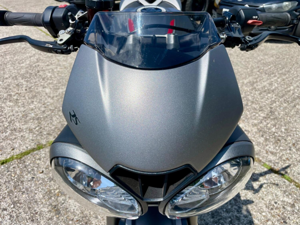 TRIUMPH STREET TRIPLE 765